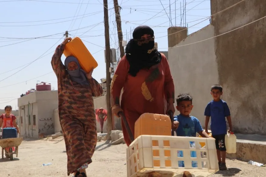 Bi rohilata rojê ve zehmetiyên jinên Hesekê yên peydakirina avê dest pê dikin