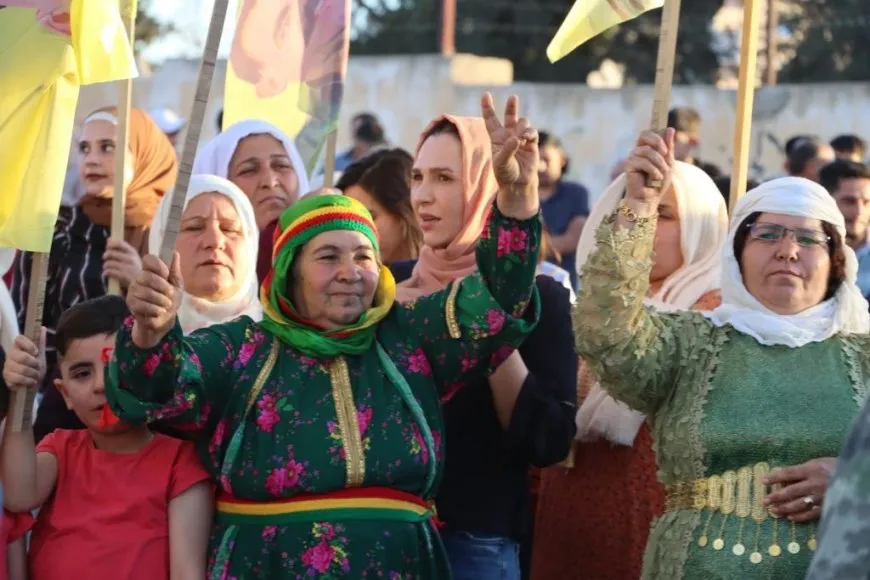 Gelê Firatê şehîd Zîlan bi bîr anî