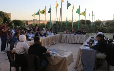 Ciwanên PYD’ê ji bo nîqaşkirina peyama Rêber Apo panelek li dar xist
