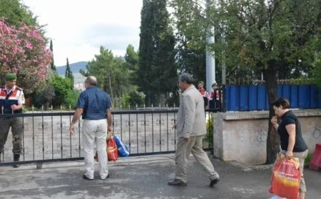 Malbatan li Îmraliyê hevdîtin kirin