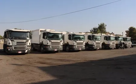 Rêveberiya Xweser 7 kamyonên çophilgir ji şaredariyên Hesekê û Qamişloyê re pêşkêş kirin
