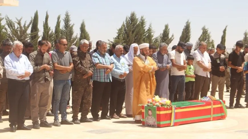 Xelkê Reqayê bi merasîmekê cangoriyek oxir kir