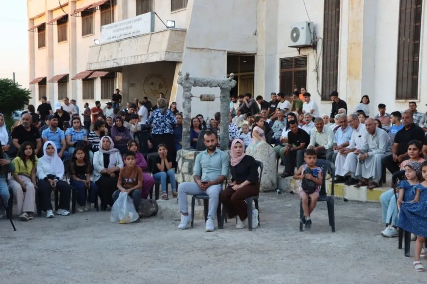 Ji bo koçberên Efrîn û xelkê Kobanê şevbuhêrkek folklorîk