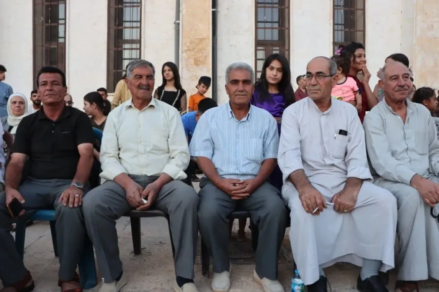 Ji bo koçberên Efrîn û xelkê Kobanê şevbuhêrkek folklorîk