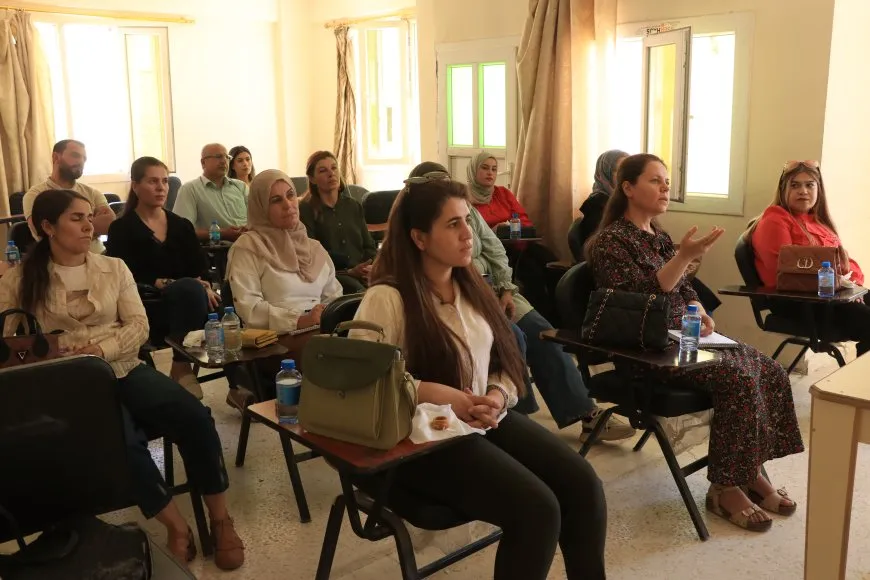 200 endamên saziyan xwendina xwe li Zanîngeha Kobaniyê temam dikin
