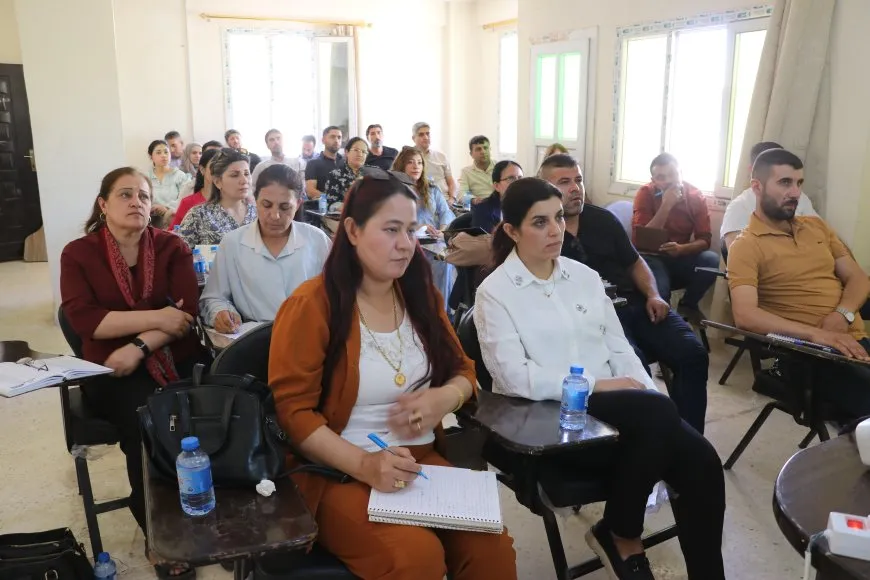 200 endamên saziyan xwendina xwe li Zanîngeha Kobaniyê temam dikin