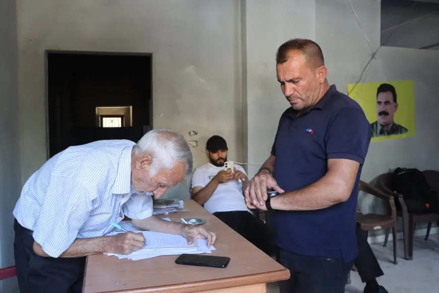 Xebatkarên Rêveberiya Xweser îro li komînan bûn