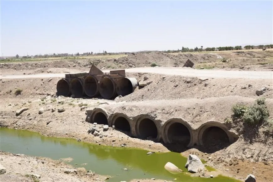 Şaredariya Til Temirê li şûna pira hilweşiyayî rêyekê vedike