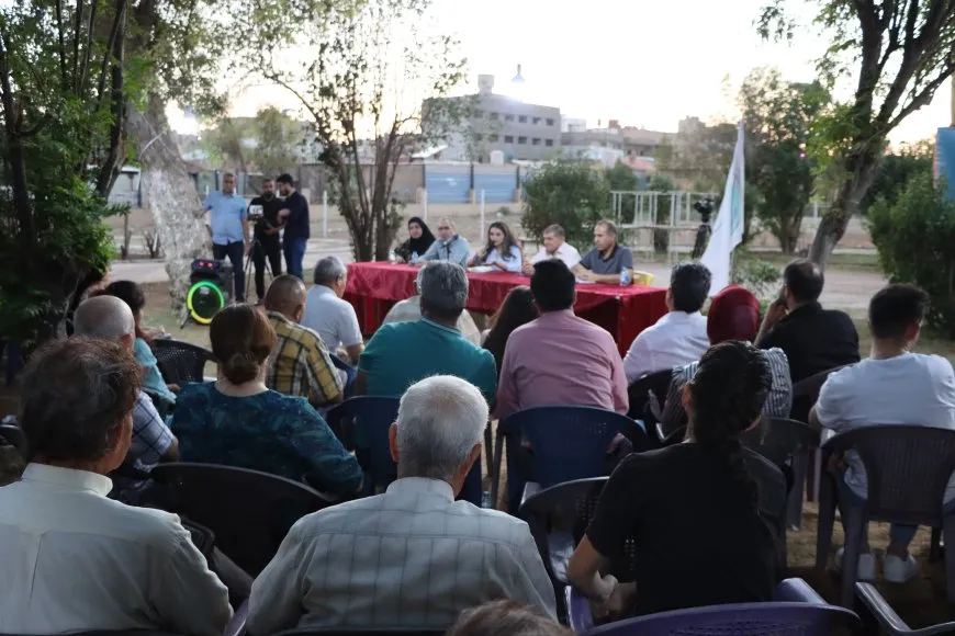 Pirsgirêkên xizmetguzarî û civakî rojeva civîna li Qamişloyê bû