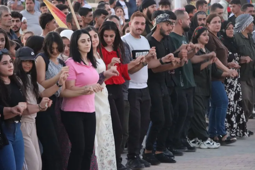 Gel ji bo peyama bideng a Rêber Apo daket qadan