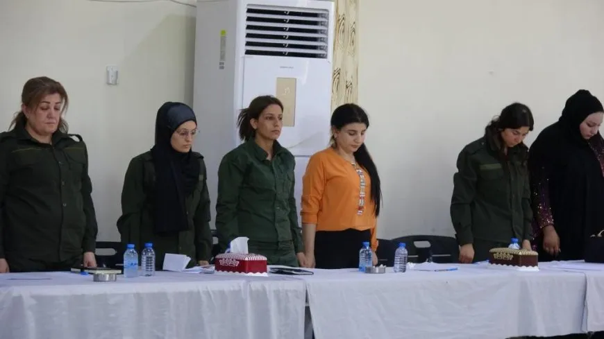 Diyardeya xwekuştinê, sedem û bandorên wê li Reqayê hatin gotubêjkirin