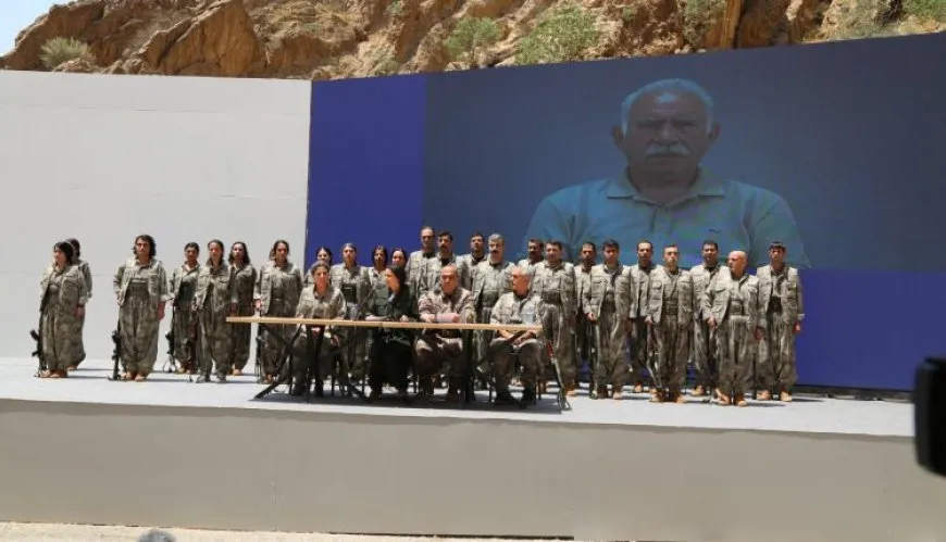 Nasnameyên gerîlayên ku beşdarî merasîma çekdanînê bûn hate eşkerekirin