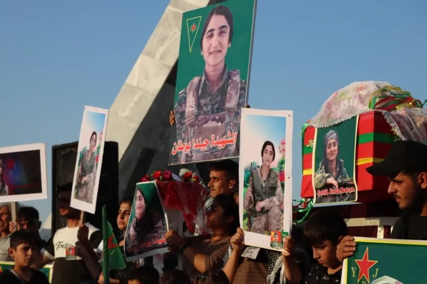 Li Kobanê şehîd Jînda Botan hat oxirkirin û şehîd Qehreman hat bibîranîn