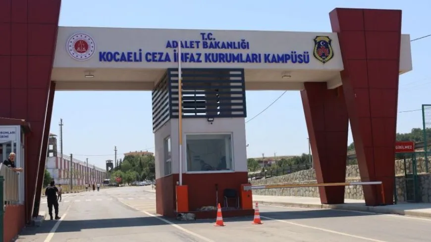 Hevserokên DEM Partiyê çûn serdana Fîgen Yuksekdag û Semra Guzel