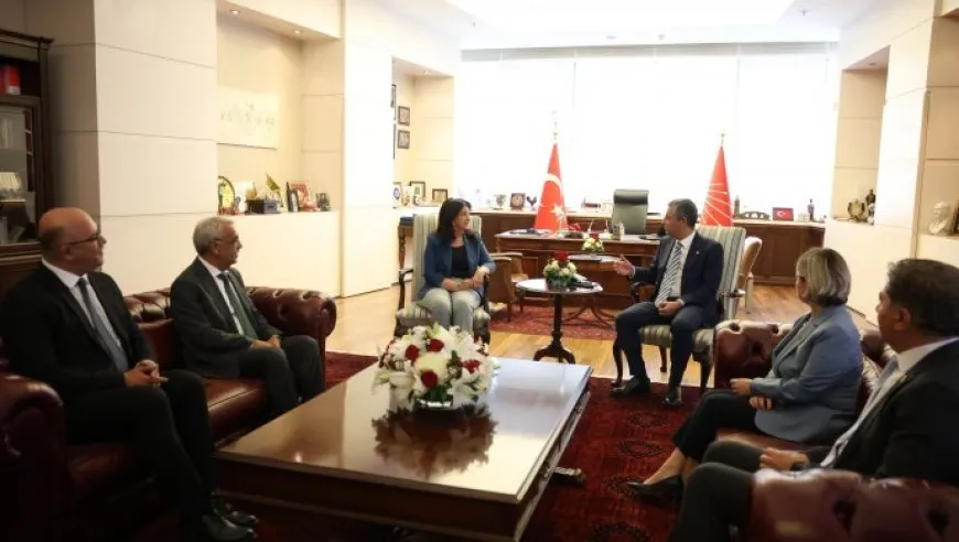 Şandeya Îmraliyê piştî hevdîtina li gel Ozel daxuyanî da
