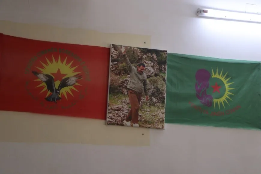 Ciwanên Helebê pirtûkên Rêber Apo dixwînin