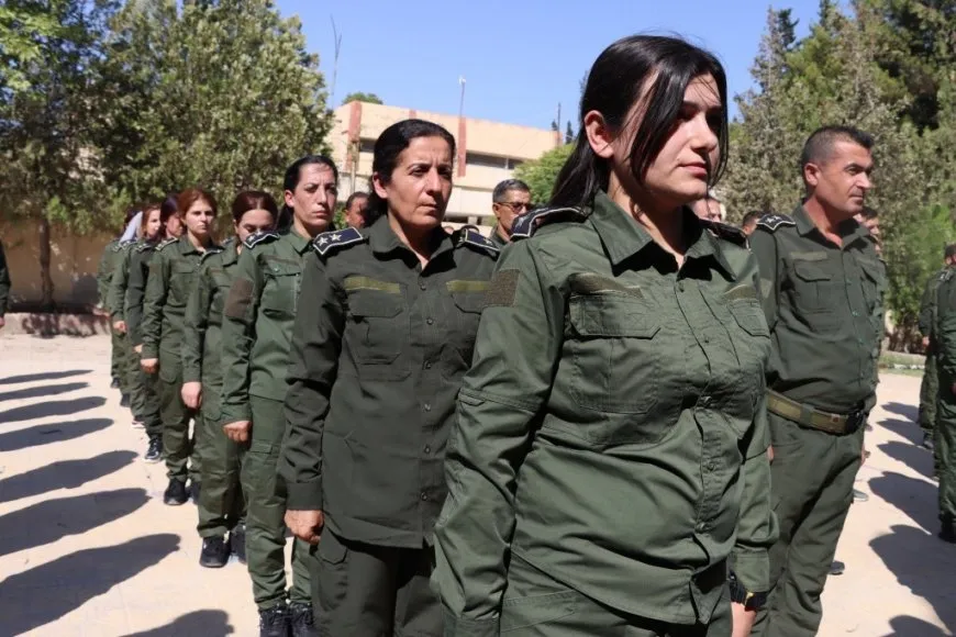 Hêzên Ewlekariya Hundirîn dewreya 4`emîn a efseran bi dawî kir