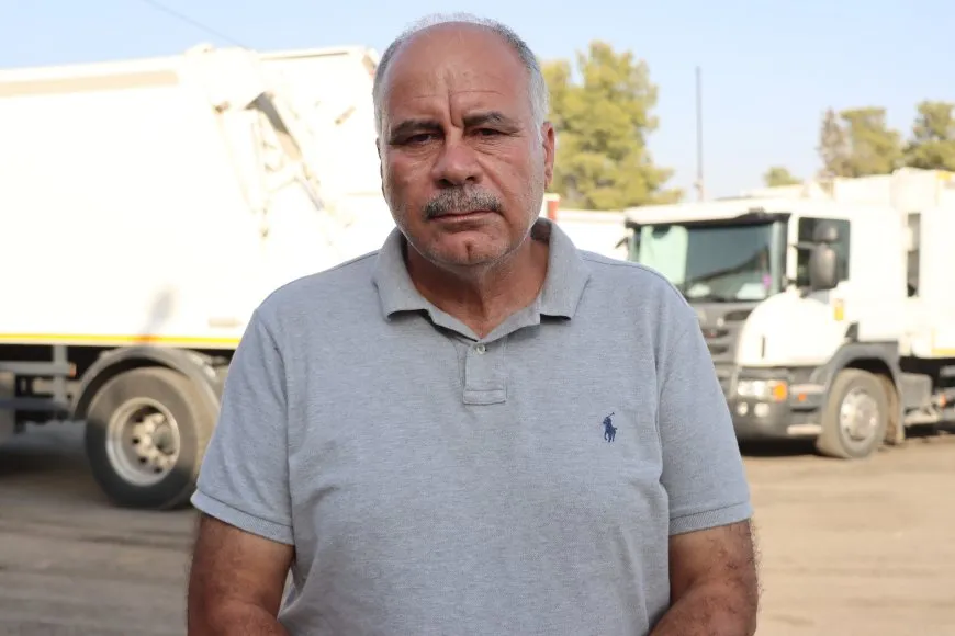 Rêveberiya Xweser 7 kamyonên çophilgir ji şaredariyên Hesekê û Qamişloyê re pêşkêş kirin