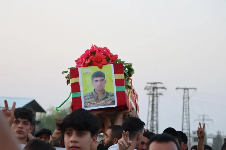 Şehîd Tofan û Şêx El Cebel bi merasîmeke bi heybet hatin oxirkirin
