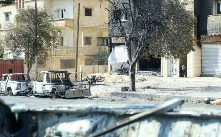 Li Siwêdayê ambargo, koçberî û nebûna xizmetan