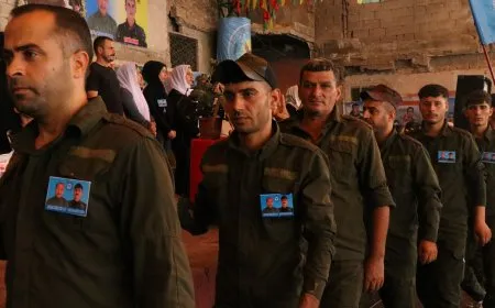 Endamên saziyan sersaxî da malbatên 2 şehîdan