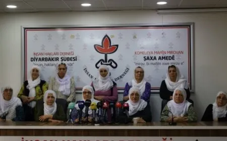 Dayikên Aştiyê: Bila zimanê Kurdî bê qebûlkirin