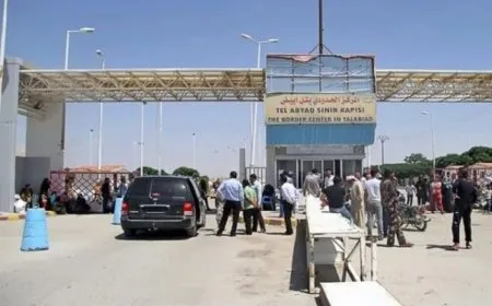 Dewleta Tirk penaberên Sûriyeyê radestî çeteyan dike