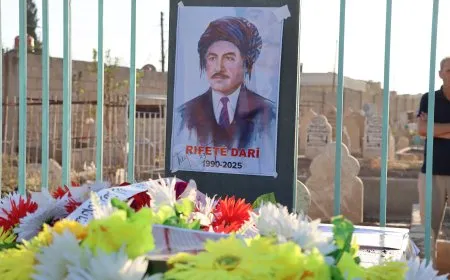 Dengbêj Rifetê Darî li Qamişloyê hat bibîranîn