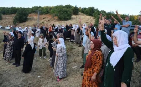 Şêniyên Çewlîgê cenazeyê gerîlayê HPG’ê Berat Nazlican veşartin