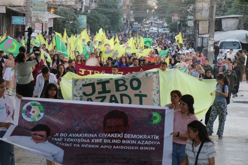 ‘Azadiya Rêber Apo misogeriya aştî û demokrasiyê ye’