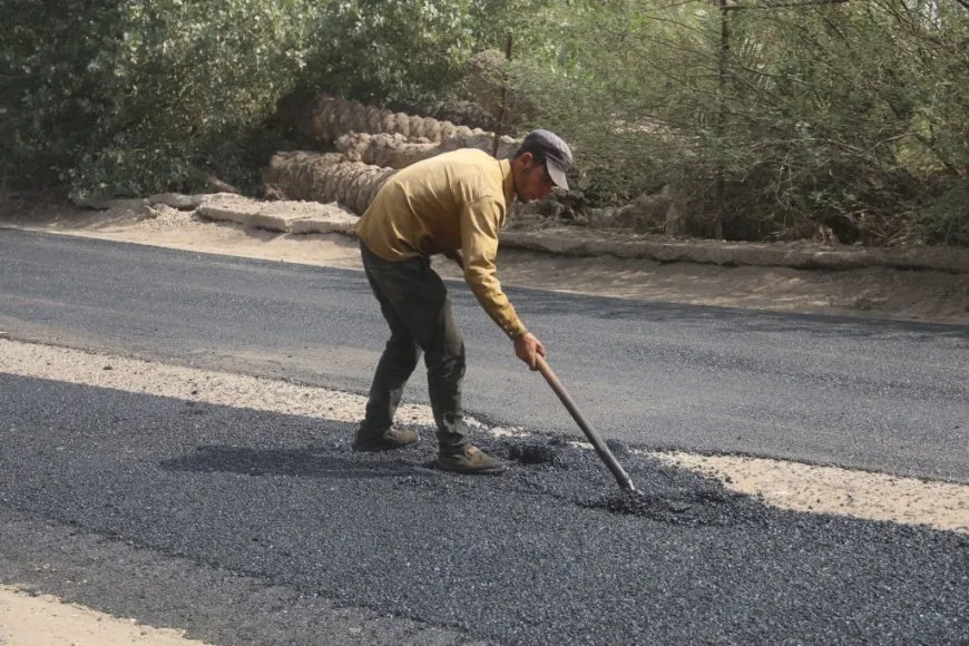 Şaredariyên Dêrazorê xebatên qîrkirina rêyan didomînin