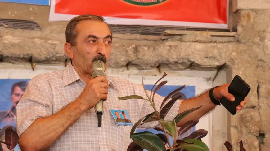 Endamên saziyan sersaxî da malbatên 2 şehîdan