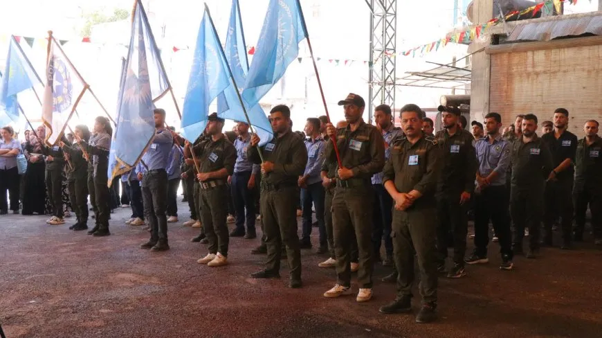 Endamên saziyan sersaxî da malbatên 2 şehîdan