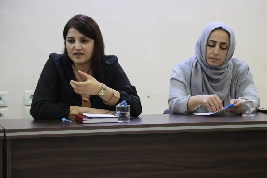 Li Qamişloyê Meclisa Jinan a PYD`ê panelek lidar xist