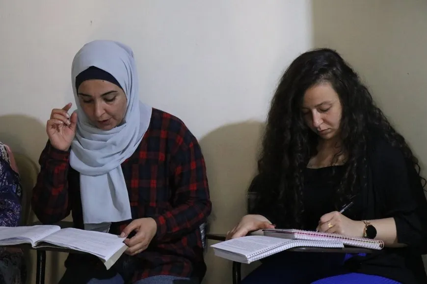 Li Helebê jin ‘Manîfestoya Civaka Demokratîk’ dixwînin