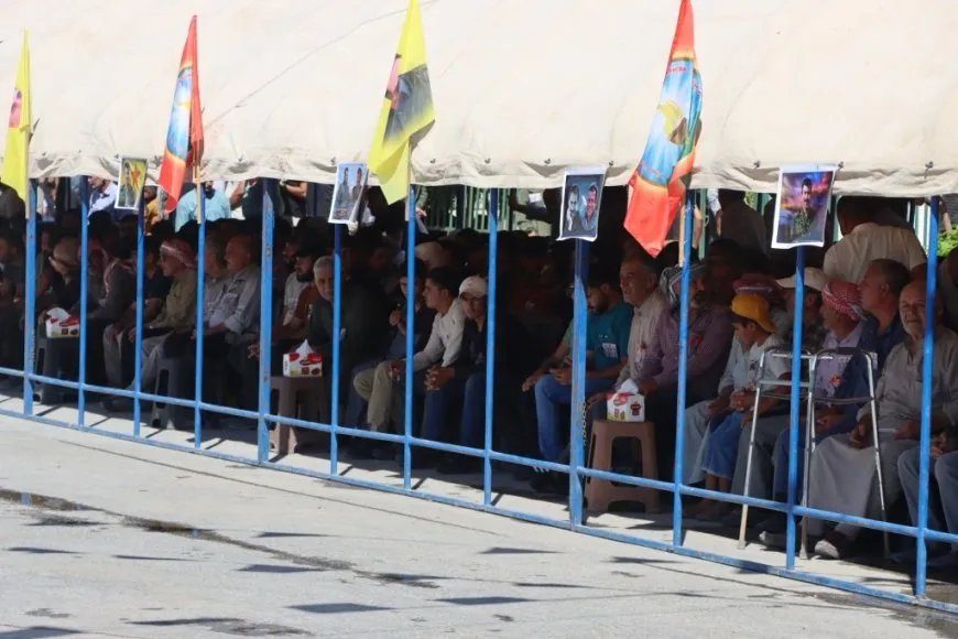 Li Kobanê ji bo 4 şehîdan konê sersaxiyê hate danîn