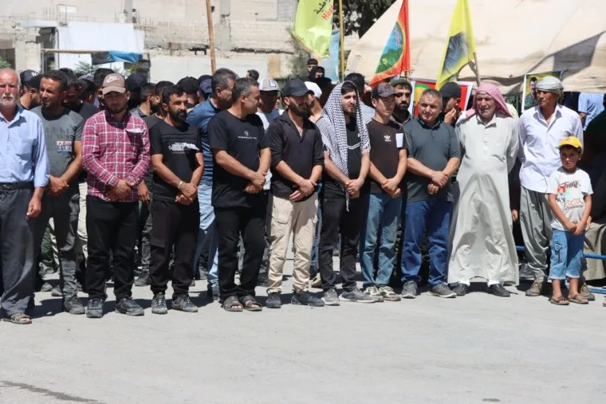 Li Kobanê ji bo 4 şehîdan konê sersaxiyê hate danîn