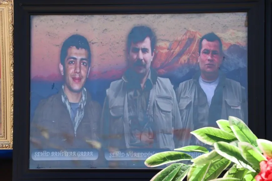 Li Kobanê ji bo 4 şehîdan konê sersaxiyê hate danîn