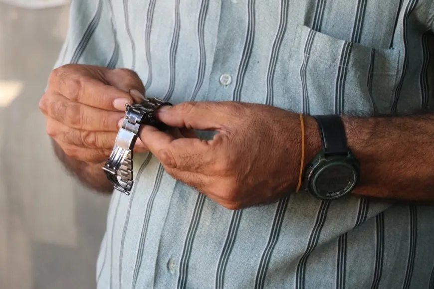Bîrdankeke 42 salî ya herêma xwe; temîrkarê demjimêran ê Tebqayê