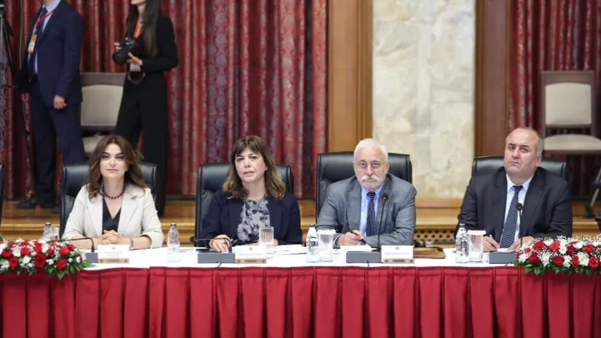 DEM Partiyê: Divê pirsgirêka Kurd bi rêyên demokratîk werin çareserkirin