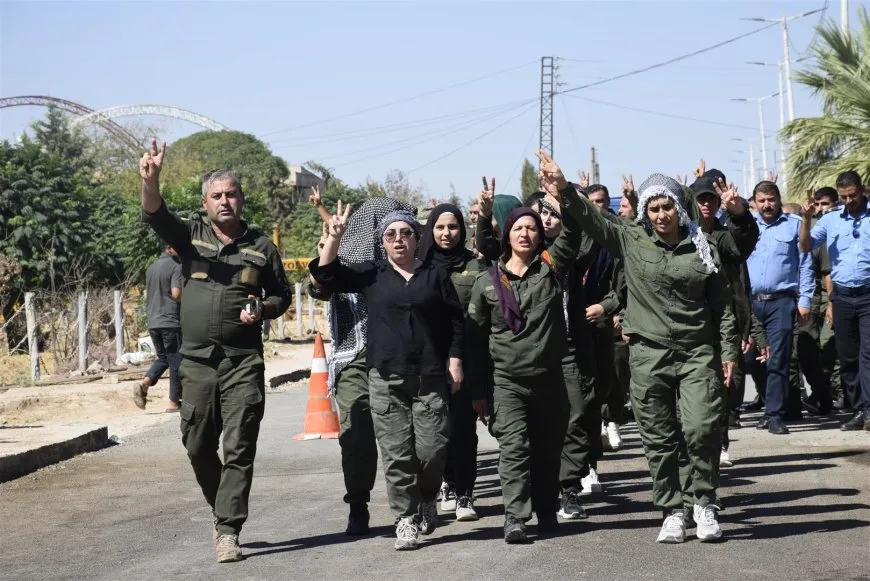 Şêniyên Bakur û Rojhilatê Sûriyeyê di merasîma şehîd Nûreddîn Sofî de soza xwe nû kirin