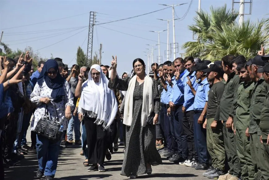 Şêniyên Bakur û Rojhilatê Sûriyeyê di merasîma şehîd Nûreddîn Sofî de soza xwe nû kirin