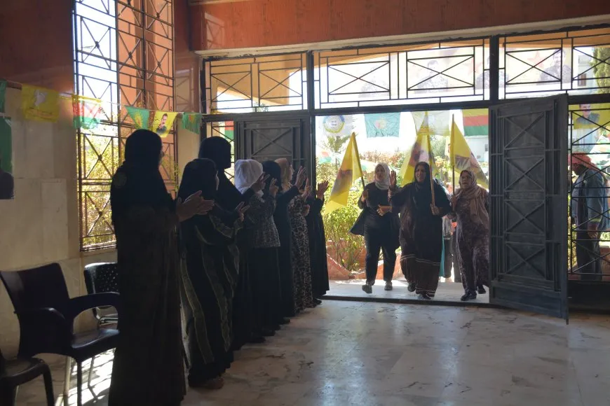 Şêniyên Bakur û Rojhilatê Sûriyeyê di merasîma şehîd Nûreddîn Sofî de soza xwe nû kirin