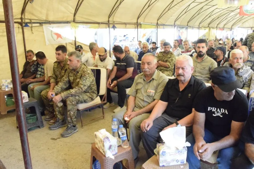 Şêniyên Bakur û Rojhilatê Sûriyeyê di merasîma şehîd Nûreddîn Sofî de soza xwe nû kirin