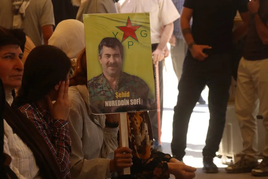 Şêniyên Bakur û Rojhilatê Sûriyeyê di merasîma şehîd Nûreddîn Sofî de soza xwe nû kirin