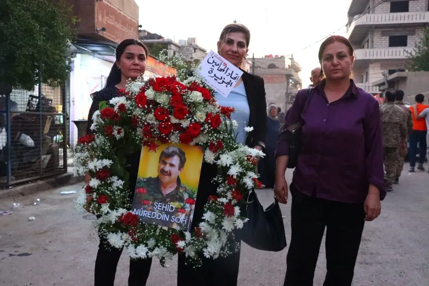 Merasîma sersaxiyê ya şehîd Nûreddîn Sofî bi dayîna peyamên dilsoziyê berdewam e