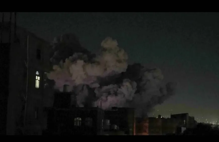 Îsraîlê li Senayê stasyonek kehrebeyê bombebaran kir