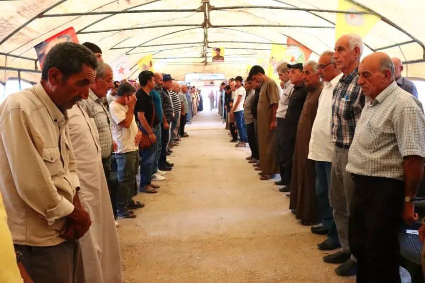 Şêniyên Qamişlo sersaxî dan malbata şehîd Yamin El Caabî