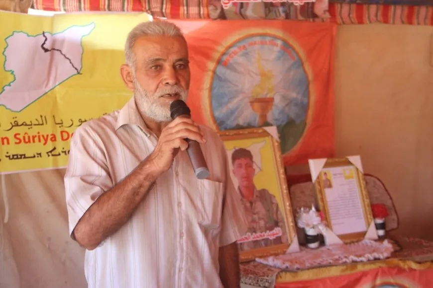 Xelkê Reqayê sersaxî da malbata şehîd Mihemed El Hîsanî