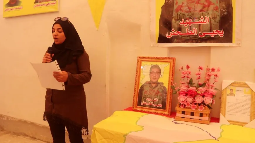 Xelkê Reqayê sersaxî da malbata şehîd Yehya El Tehiş
